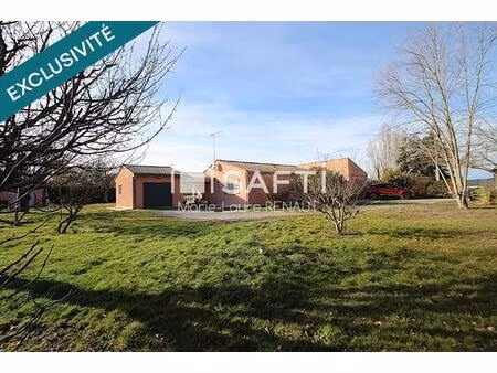 plain-pied - pièce de vie de 45m² - 3 chambres - garage - piscine - pool house