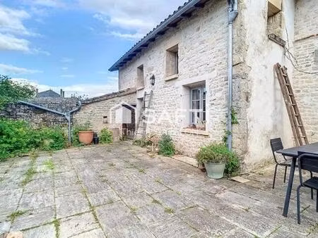 quatre chambres  de beaux volumes pour la famille.