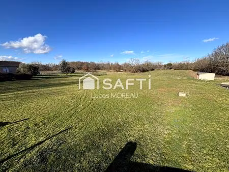 terrain plat de 1019 m² borné  tout à l'égout