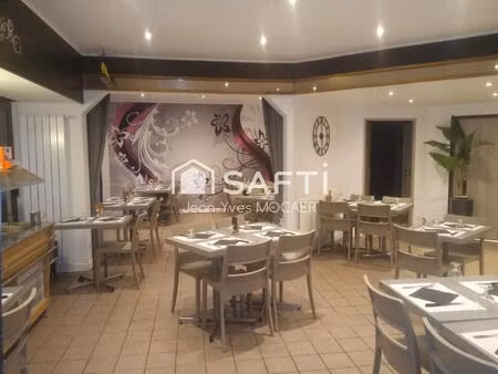 pleyben (29190) : en centre finistère  proche des axes routiers principaux (n164 et n165)