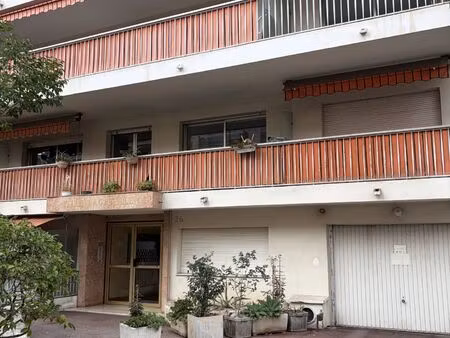 location appartement 3 pièces 55 m² à nice (06100)