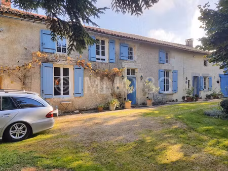 vente maison 4 pièces 189 m² à valdelaume (79110)  144 885 €