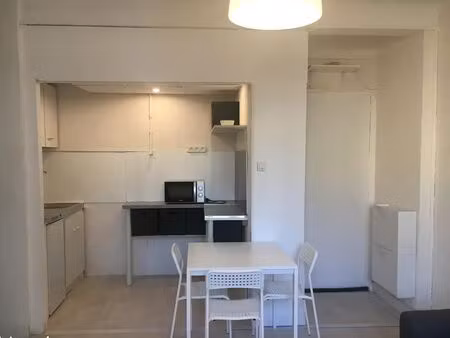 location appartement 2 pièces 33 m² à marseille 4 (13004)
