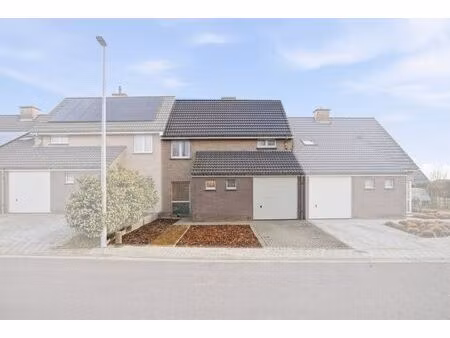 energiezuinige gezinswoning in een rustige  kindvriendelijke woonwijk in centrum houthulst