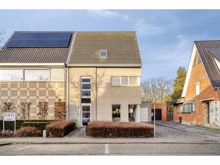 ruime energiezuinige gezinswoning te koop in burcht