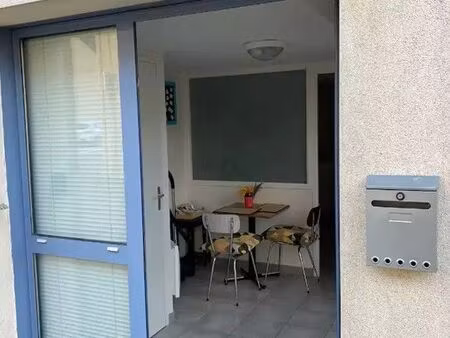 a vendre charmant studio