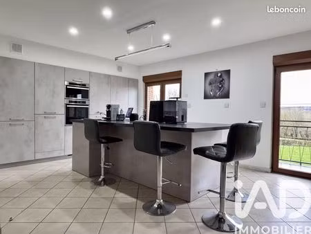 maison 8 pièces 184 m²