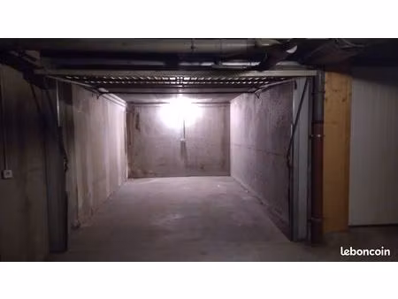 garage à louer annecy le vieux