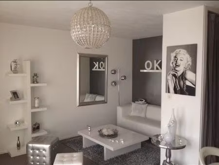 t2 37m avec place de parking en sous sol