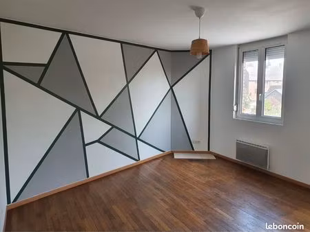 location appartement t3 - 57 m² - tergnier centre-ville