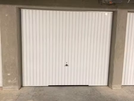 double garage box fermé