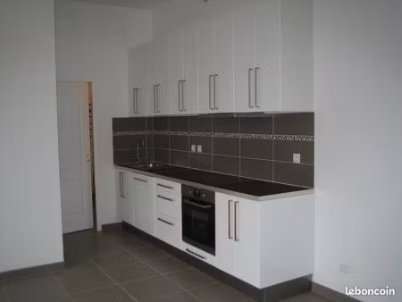 appartement f3-75m2 avec place de parking