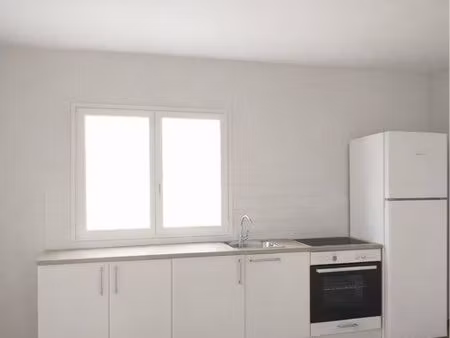 t2 neuf lumineux parking et jardin