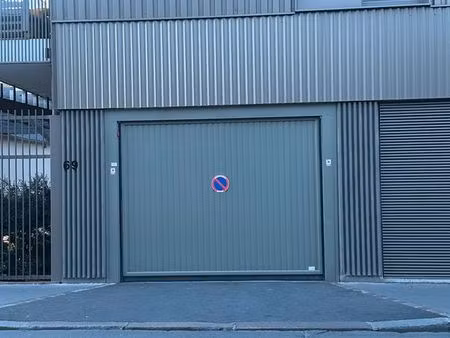 place de parking sécurisée – aubervilliers (rue andré karmann)