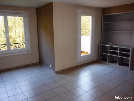 appartement f4 emerainville bourg