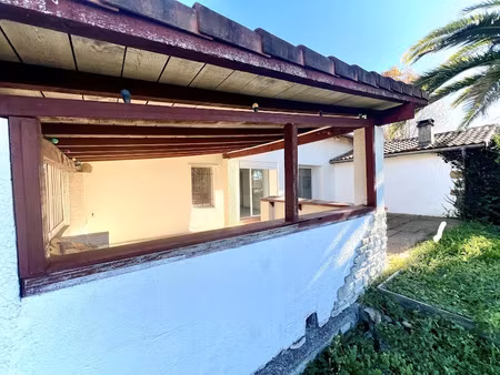 vente maison 9 pièces 250 m² à saint-palais (64120)  282 000 €