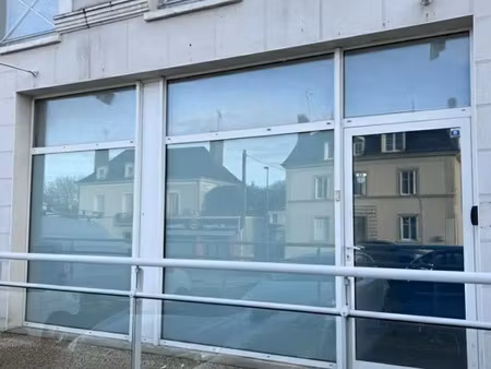vente bureaux et commerces à chanceaux-sur-choisille (37390) : à vendre / 38m² chanceaux-s