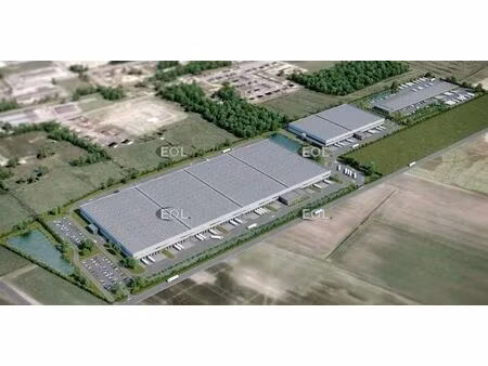 a louer disponible immédiatement 12 000 m² extensibles