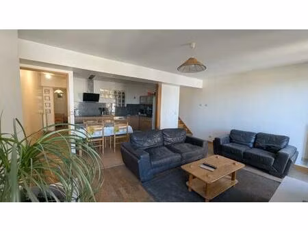 lumineux t5 avec terrasse à bayonne