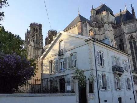 location appartement 4 pièces 107 m² à toul (54200)