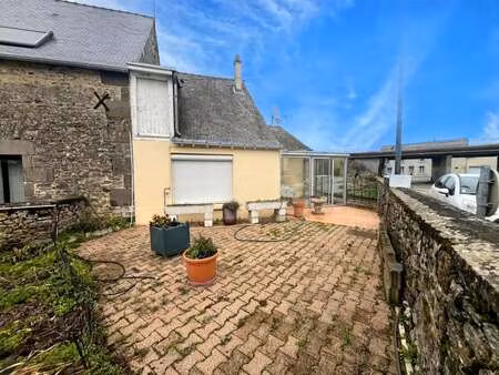 vente maison à évron (53600) : à vendre / 41m² évron