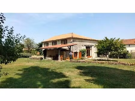 ancienne ferme en pierre rénovée  5 chambres  maison d’amis  dépendance  potentiel revenu