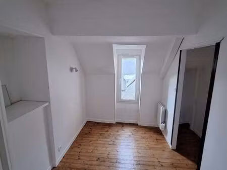 location appartement 4 pièces à carentan-les-marais (50500) : à louer 4 pièces / 75m² care