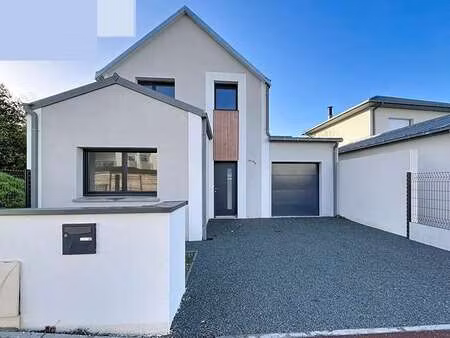 location maison à granville (50400) : à louer / 98m² granville