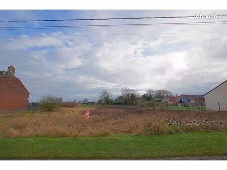 terrain 1 341 m² maucourt