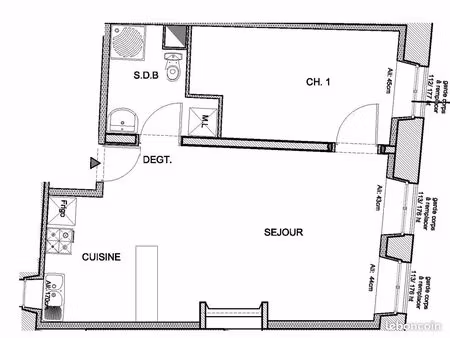 logement calme et lumineux. bon secteur. parking fermé possible