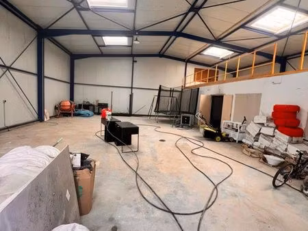 local d’activité avec appartement f2 terminiers (28140)