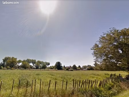 terrain 1 033 m² saint benigne