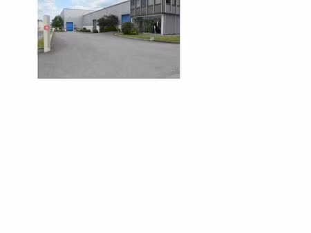 entrepôt avec parking