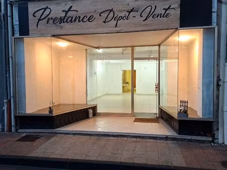 local commercial centre ville