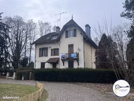 duplex 8 pièces 144 m²