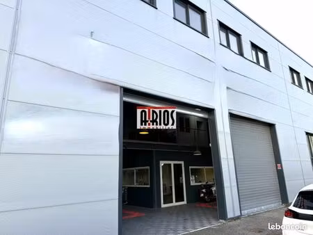 local industriel 198 m²