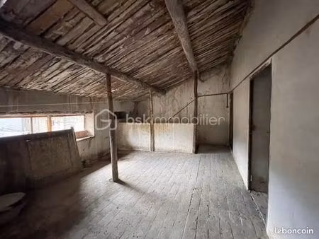 immeuble 14 pièces 180 m²