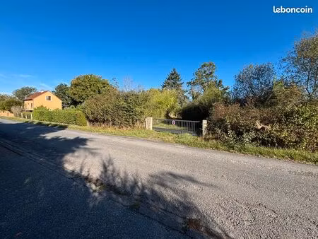 yzeure. beau terrain de 10 830 m2