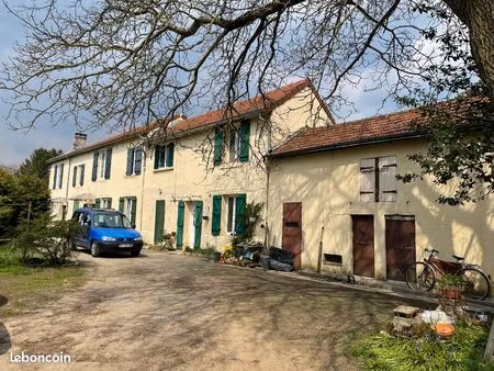 immeuble 150 m² sedan