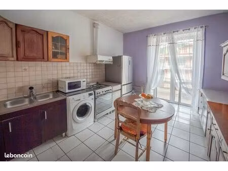 studio 5 pièces 106 m²