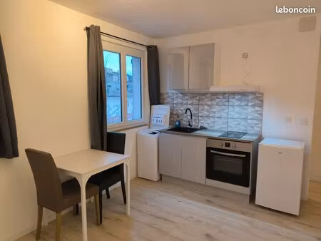 vend studio centre ville