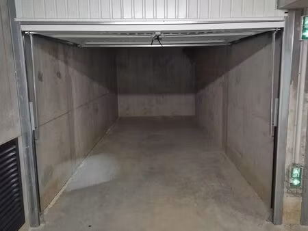 garage box sécurisé - résidence terra d'oru propriano