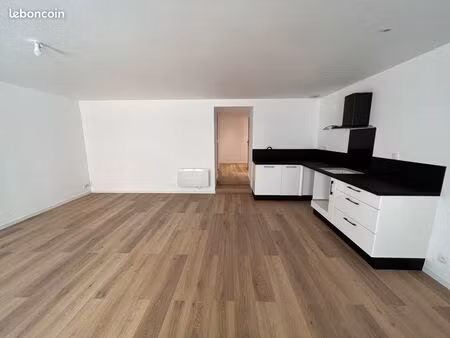 appartement t1/t2 valensole 50m2 rénové