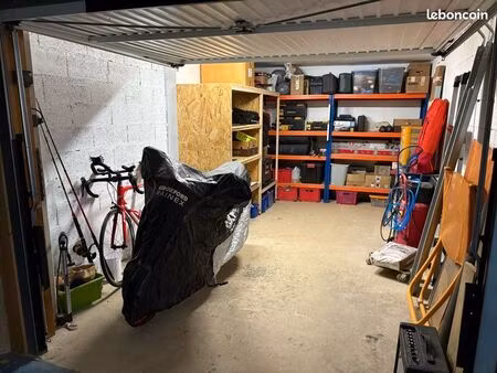 garage fermé 15 m2