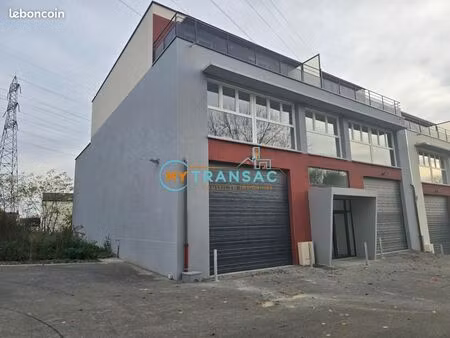 local d'activité 256 m²