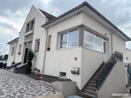 maison 4 pièces 130 m²