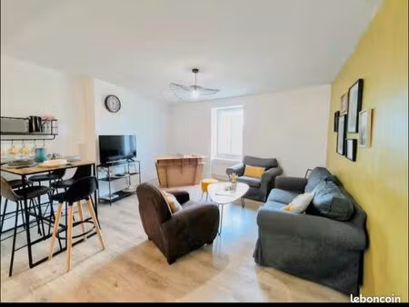 immeuble ( 3 appartements + local commercial)