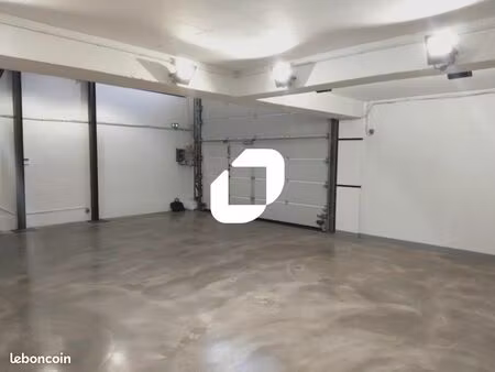 local industriel 405 m²