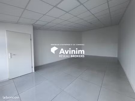 local 47 m² baie-mahault