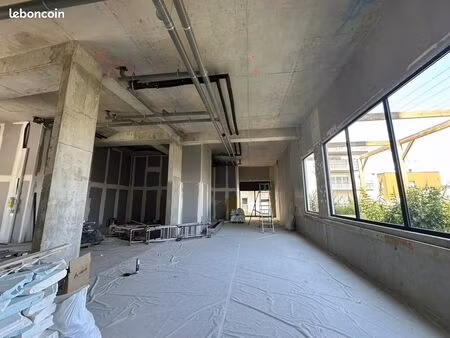 local 220 m² vitry-sur-seine